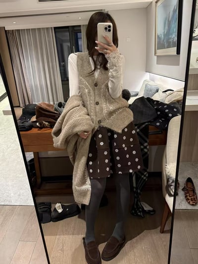 羊毛 2件式分開刺繡馬甲毛衣5