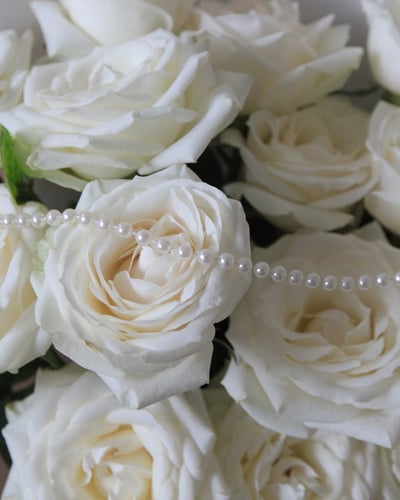 Pure Love 奢華白玫瑰花束5