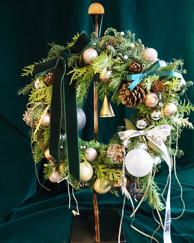 Luxurious Golden Noël · 金色祝福聖誕花圈1