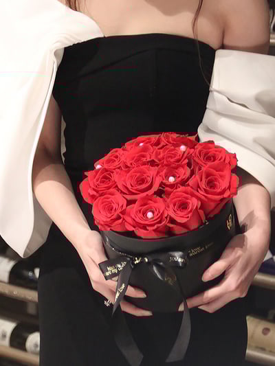 Aesthetic Romance 奢華高訂進口玫瑰抱抱桶2