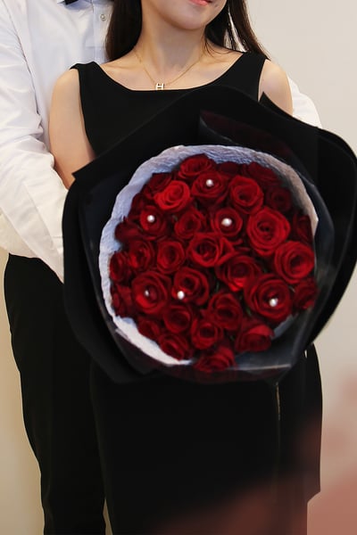 Say yes to love 33朵台灣頂級紅玫瑰5