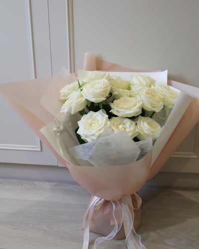 Pure Love 奢華白玫瑰花束4