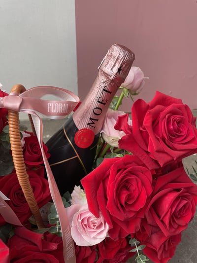 Love Actually 奢華玫瑰香檳花籃4