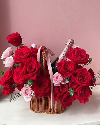 Love Actually 奢華玫瑰香檳花籃1