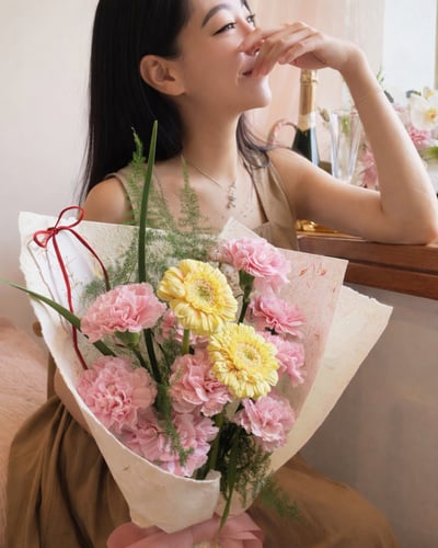 《時光柔緻系列》The Timeless Grace 精緻康乃馨花束1