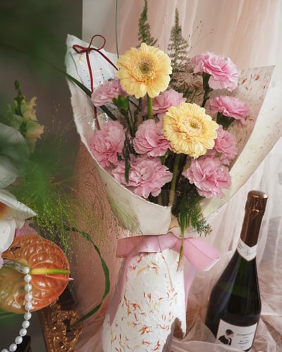 《時光柔緻系列》The Timeless Grace 精緻康乃馨花束2