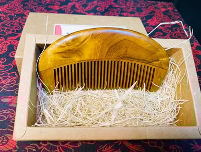 精選天然實木梳子【天然金絲楠木短版梳】4
