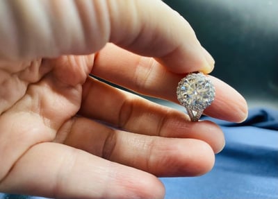 莫桑鑽熱銷整理 男戒/女戒/耳環 台灣現貨 可過鑽筆檢測 附GRA+925銀證書7