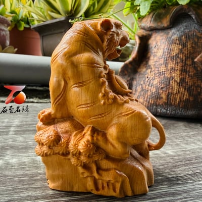 天然 嚴選崖柏木雕件【元寶坐山虎】4
