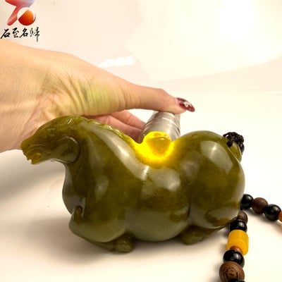 天然 壽山月尾綠透光原石x純手工精雕【御寶翠馬】馬年開運石雕6