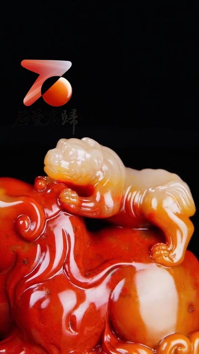 壽山杜陵都成坑石【母子獸手玩件】已故鄭則金大師遺作2