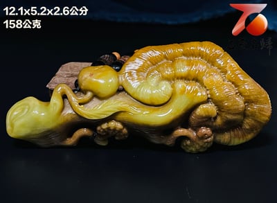 精美壽山月尾綠雕件 老師傅手工雕刻【壽桃靈芝】2