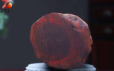 印度小葉紫檀高油密拆房老料快刀作品【關公】6