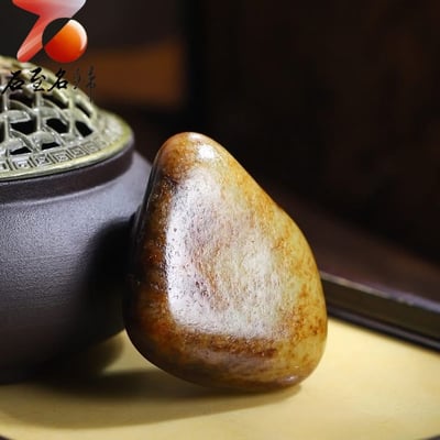 和田玉滿秋梨皮青白肉籽料｜秋梨滿韻 潤澤天成4