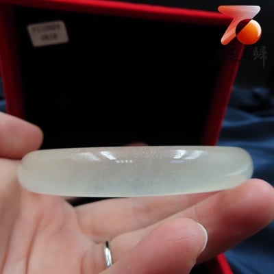 高冰料蠶絲玉 圓版玉鐲4