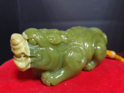 壽山月尾綠【招財貔貅】2