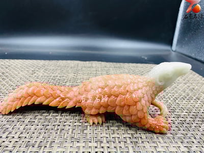 壽山峨嵋石【穿山甲-白首赤甲，護運開祥】王逸文老師純手工雕刻1