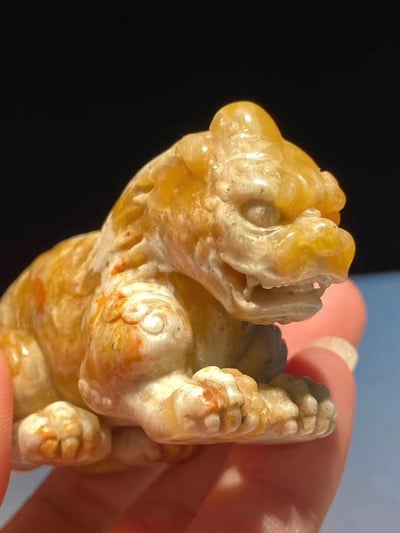 壽山花坑石手把件【招財貔貅】8