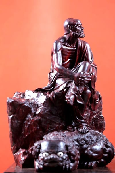 印度小葉紫檀 名家手作【笑獅羅漢】2