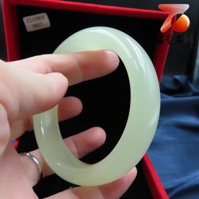 米黃色玉鐲 色澤均勻、質料溫潤7