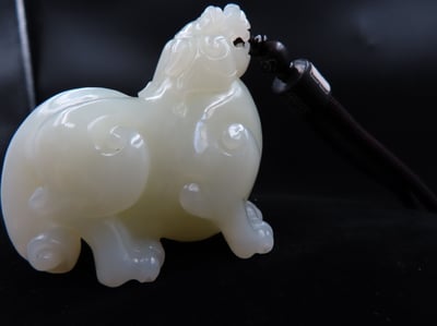 脂白和田玉籽料【招財貔貅】4