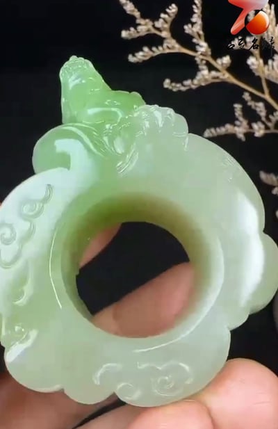 頂級館藏臻品 和田玉翠玉老料 【祥龍板指】5