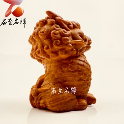 焦糖味重油料城口崖柏老料手把件 《Ｑ版古瑞獸麒麟》3