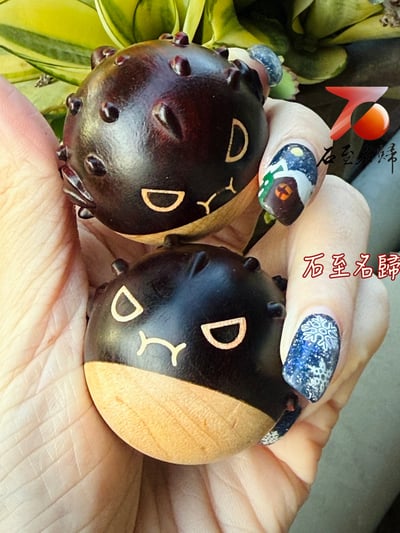 天然非洲桃花心木+浙江櫸木拼接【河豚趣味造型手部穴道按摩神器】3