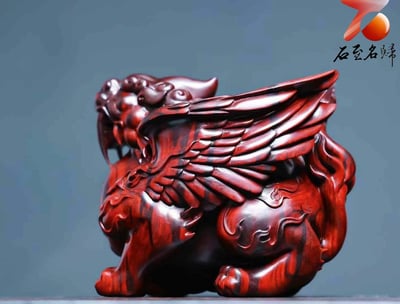 印度小葉紫檀 純手工精雕 【招財飛天貔貅】傳承與財富的化身5