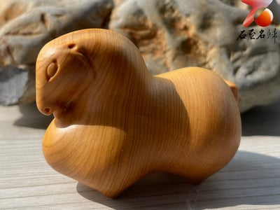 焦糖味重油料城口崖柏手把件 《富貴有餘-唐馬》2