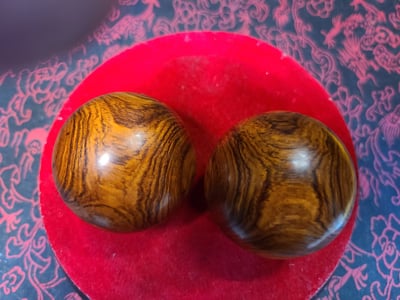 海南黃花梨黃金底老料【極品保健球】2