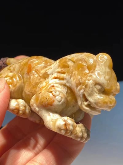 壽山花坑石手把件【招財貔貅】2