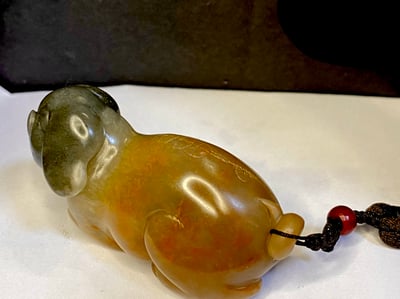 老師傅手工 壽山五彩石雕件【福氣金豬手把件】2