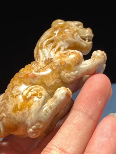 壽山花坑石手把件【招財貔貅】7