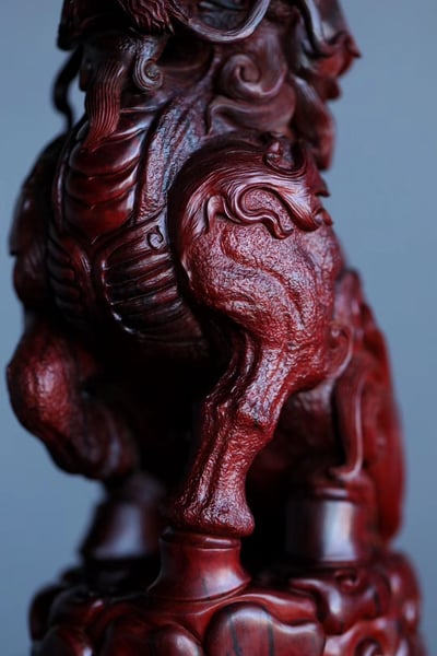 印度小葉紫檀整料手工雕刻【麒麟獻瑞】5