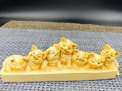 黃楊木精雕作品【七小福-金豬系列】2