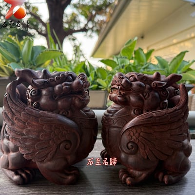 印度小葉紫檀 ‧ 高油密老料 ‧ 魚鱗底手工巨作 【飛天貔貅：一飛衝天】6