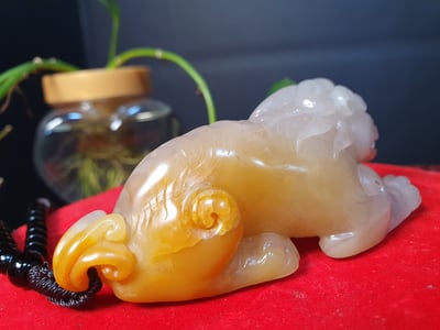 田黃石【招財貔貅手把件】3