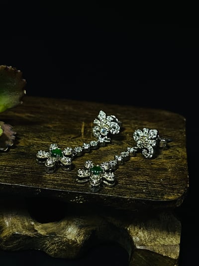 翡翠A貨+925銀【優雅花朵耳環】 附玉石鑑定書2