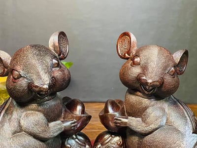 精選印度小葉紫檀一等一泥料金星材質【招財鼠錢】2