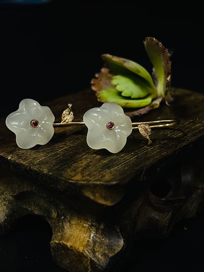 頂級和田玉+18k金【梅花耳環】附玉石鑑定書3