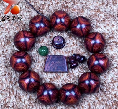 海南黃花梨 野生油梨臻品 X紋對眼鬼臉 25mm手珠 重量90克1