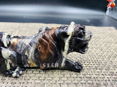 威鎮四方 鎮宅護主 壽山山秀園【虎虎生威】王逸文老師手工雕刻2