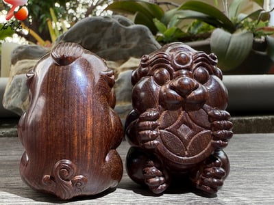 招財鎮厄 • 鎮宅守富 印度小葉紫檀金星老料純手工雕刻【吞金獸】2