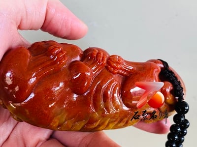 寮國紅心田黃 瑞獅戲球手把件 附精美收藏禮盒5