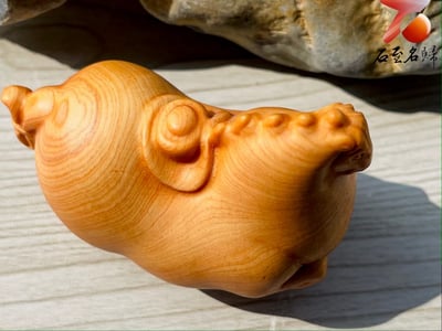 焦糖味重油料城口崖柏手把件 《馬上發財》3