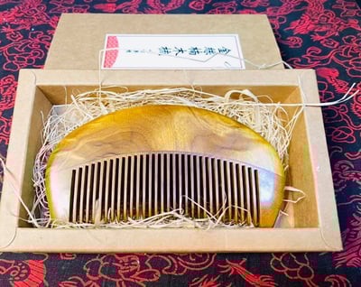 精選天然實木梳子【天然金絲楠木短版梳】6