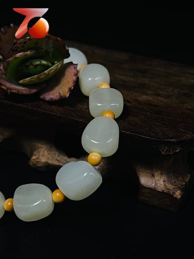 特價新品 和田玉手鍊 附證書與精美禮盒3