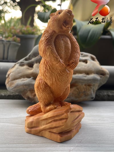 雲南黃金檀原木整料雕刻 自然萌趣【啊～土撥鼠】暖心陪伴的藝術品3