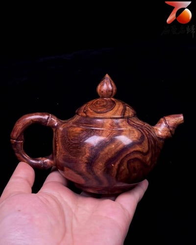 海南黃花梨野生料【把把壺（福）】重量223公克1